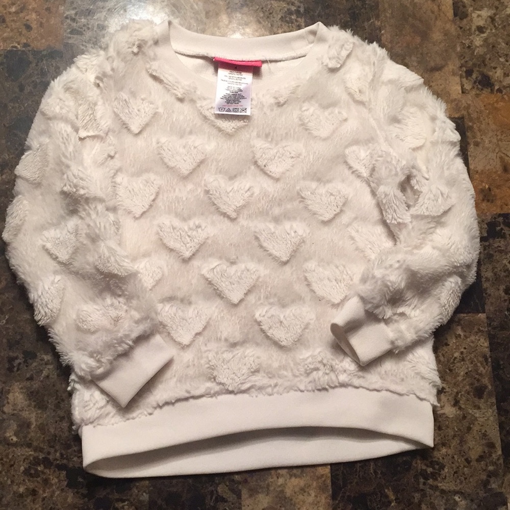 Size 4 white heart sweater!